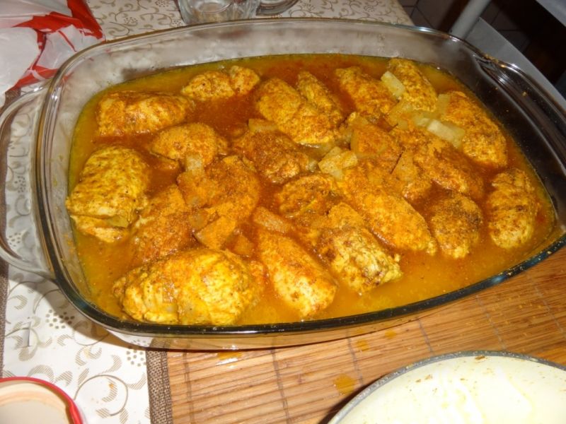 Kurczak curry z ananasem