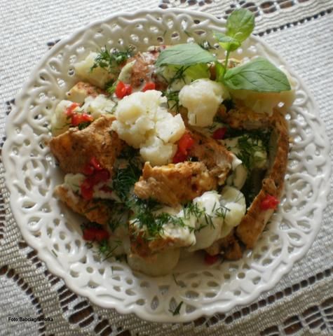 Kurczak ,, dziobie ,, kalafiora :