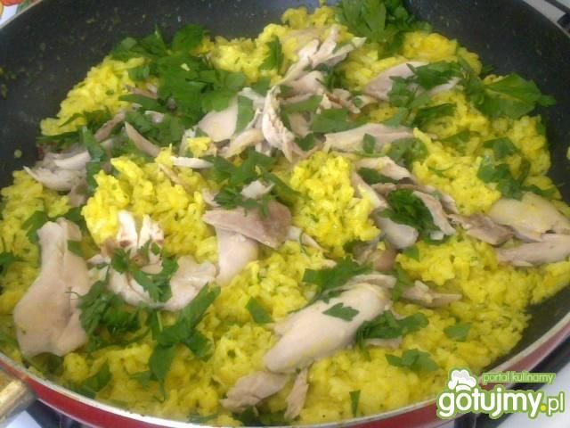 Kurczak na złotym ryżu  Kurczak na złotym ryżu