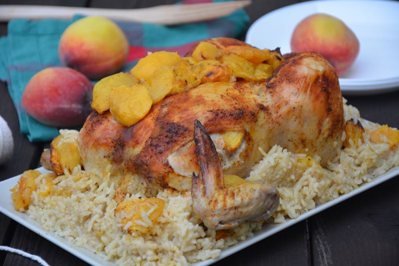 Kurczak pieczony na ryżu z brzoskwiniami