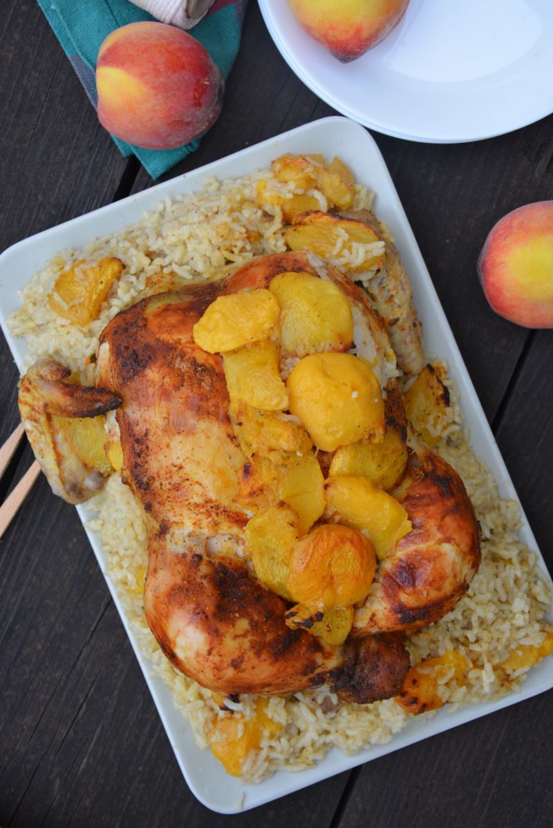 Kurczak pieczony na ryżu z brzoskwiniami