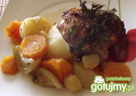 Kurczak pieczony na warzywach Kurczak pieczony na warzywach