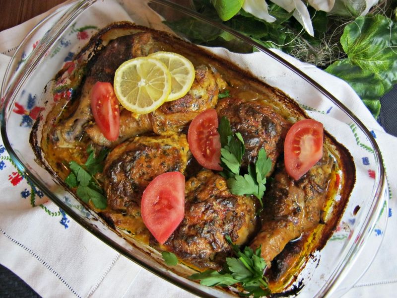 Kurczak pieczony w jogurcie z czosnkiem