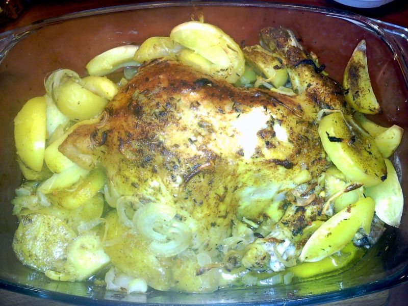 Kurczak pieczony z ziemniaczkami z rozmarynem 