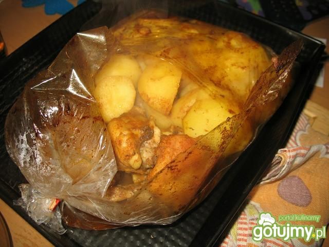 Kurczak pieczony z ziemniakami
