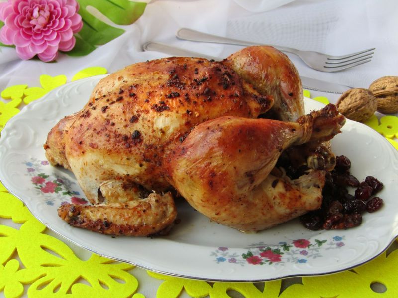 Kurczak pieczony z żurawiną i orzechami Kurczak pieczony z żurawiną i orzechami