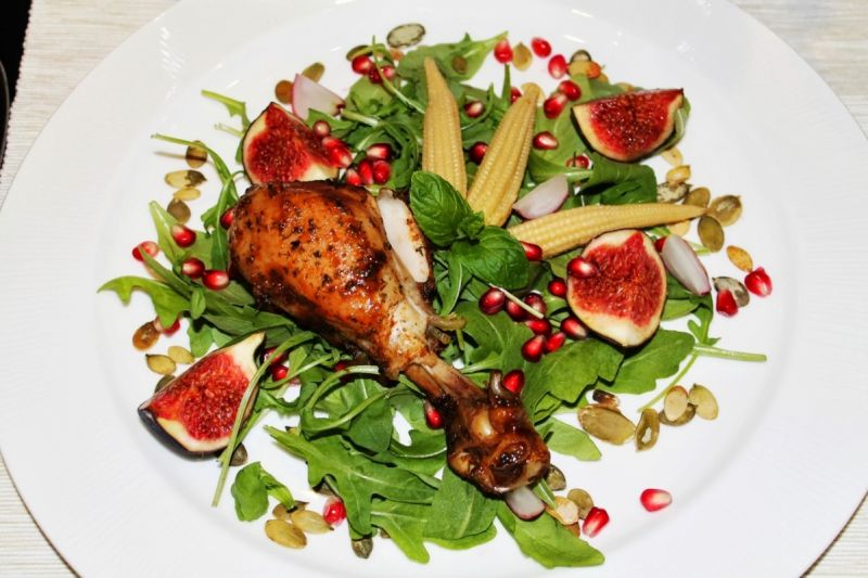 Kurczak po staropolsku na sałatce z XXI wieku