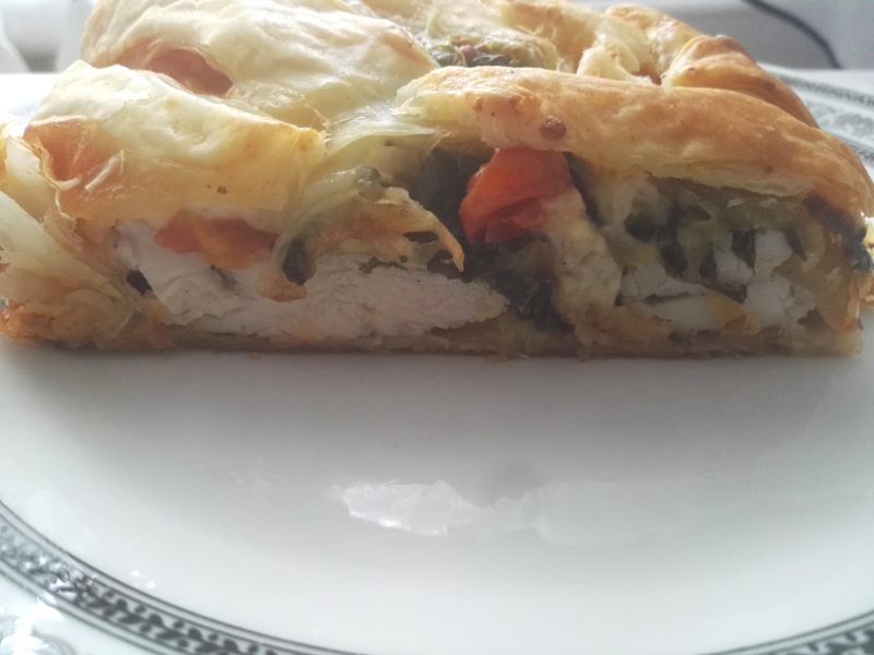 Kurczak pod pierzynką w cieście francuskim