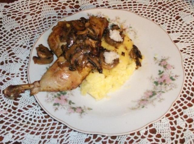 Kurczak sojowy z pieczarkami