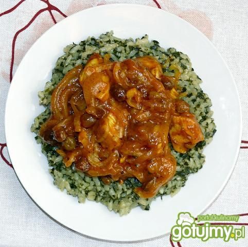 Kurczak w curry z rodzynkami