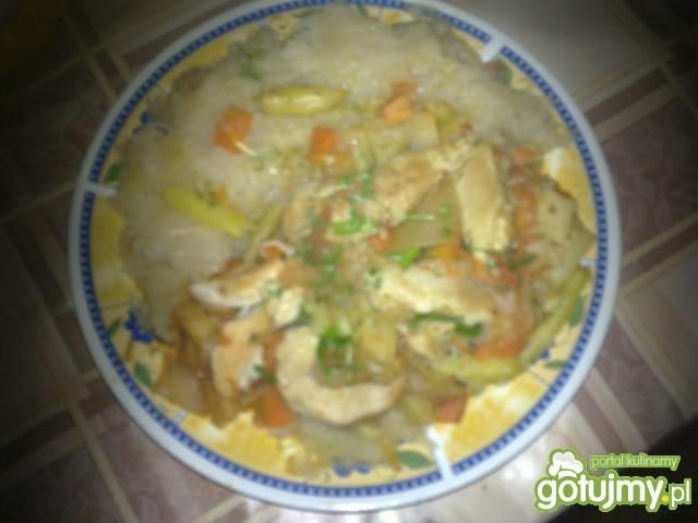 Kurczak w lekkim sosie  