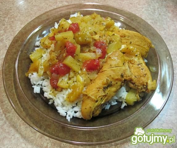 Kurczak w mango, ananasie i arbuzie