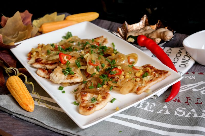 Kurczak w ostrym sosie  Kurczak w ostrym sosie