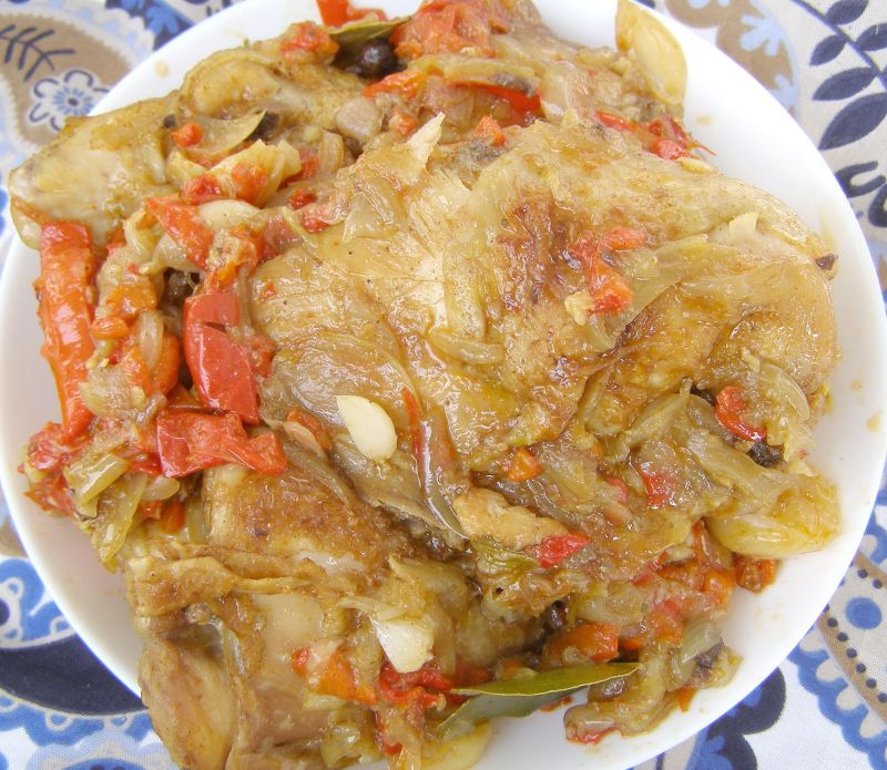 Kurczak w papryce,cebuli,czosnku duszony Kurczak w papryce,cebuli,czosnku duszony