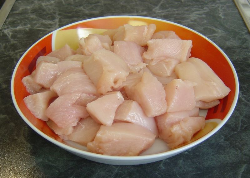 Kurczak w pomidorach z czerwoną fasolą Kurczak w pomidorach z czerwoną fasolą