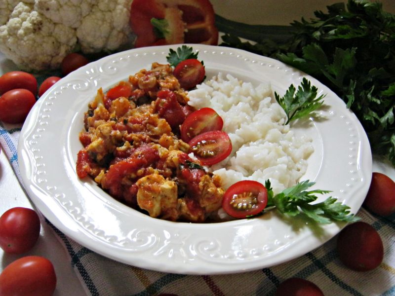 Kurczak w pomidorach z kalafiorem Kurczak w pomidorach z kalafiorem