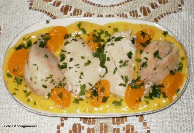 Kurczak w potrawce  mandarynkowej :