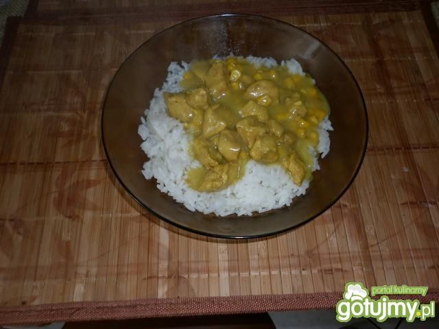 Kurczak w sosie curry Kurczak w sosie curry