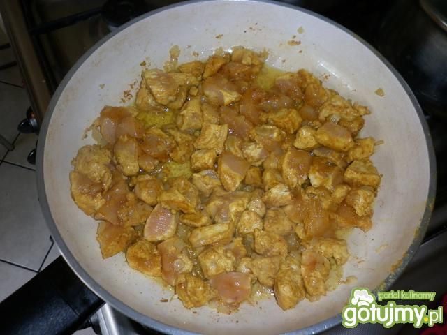 Kurczak w sosie curry
