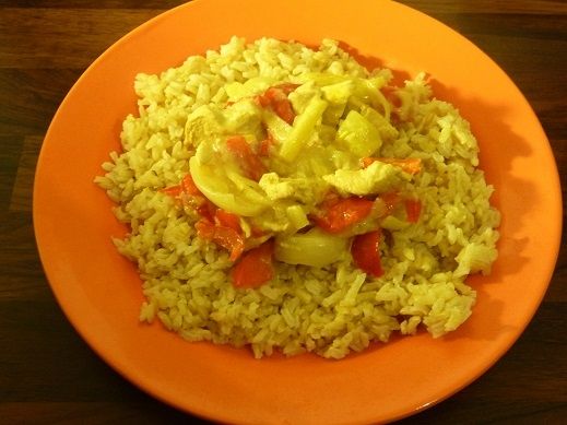 Kurczak w sosie curry z pieczonymi paprykami Kurczak w sosie curry z pieczonymi paprykami