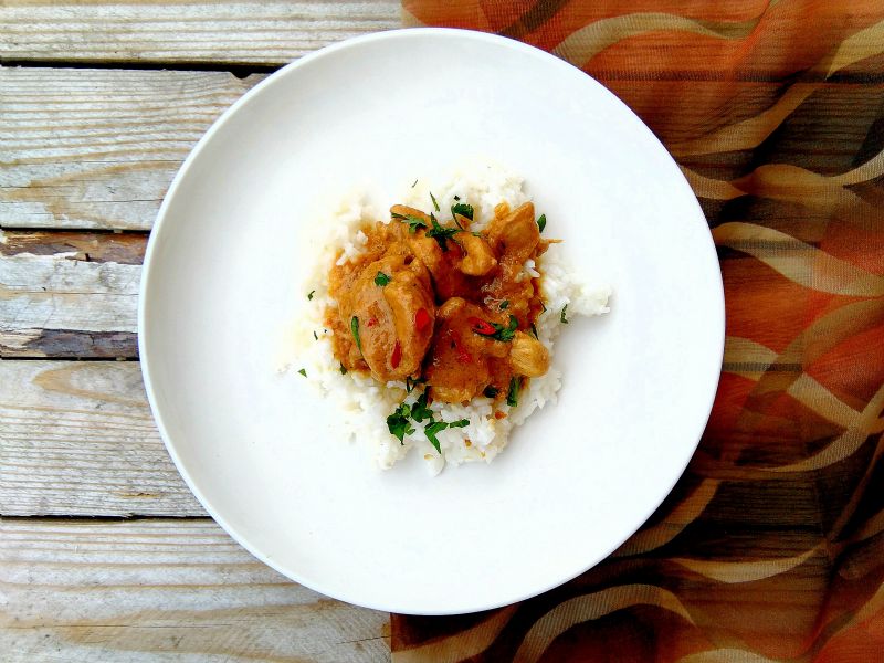 Kurczak w sosie orzechowym