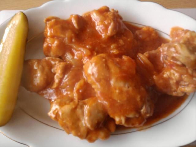 Kurczak w sosie pomidorowo-cebulowym