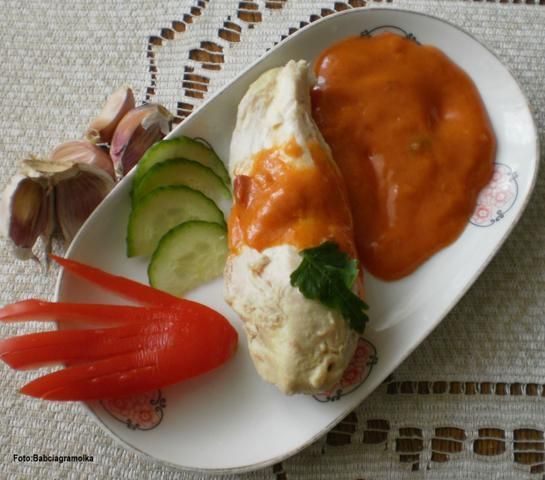 Kurczak w sosie pomidorowo-czosnkowym :