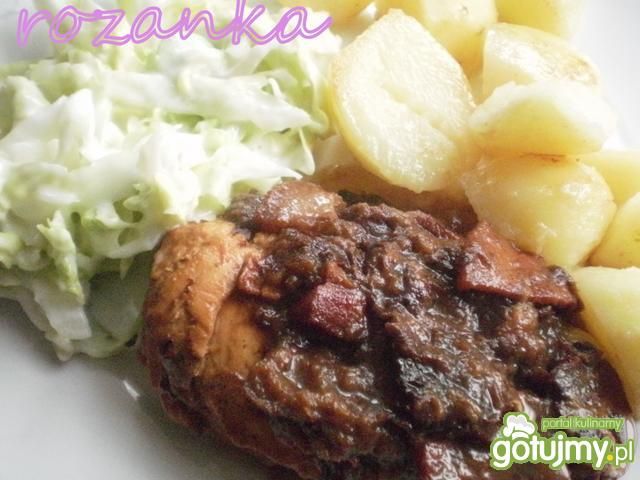 Kurczak w sosie śliwkowym