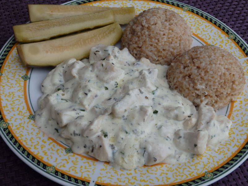 Kurczak w sosie śmietankowo-ziołowym