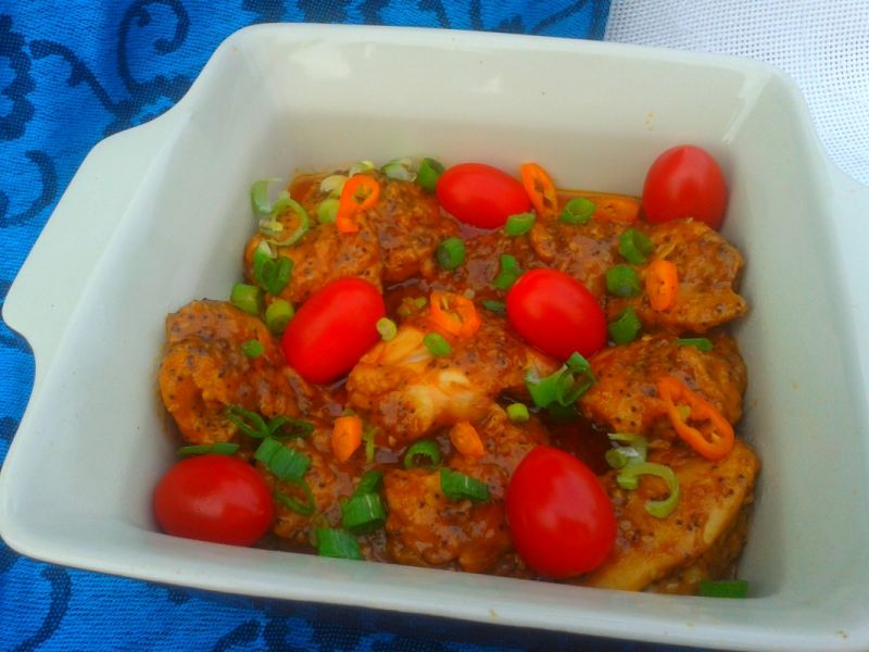 Kurczak w sosie tamaryndowym z makiem