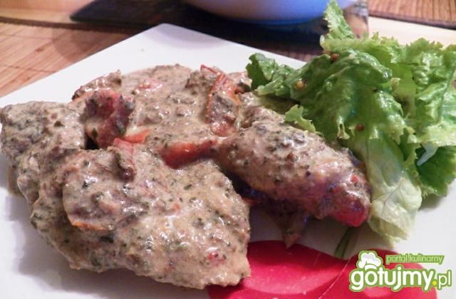 Kurczak w szpinaku i orzechach