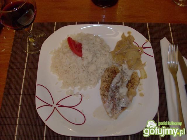 Kurczak w ziolach i sosie smietanowym  Kurczak w ziolach i sosie smietanowym