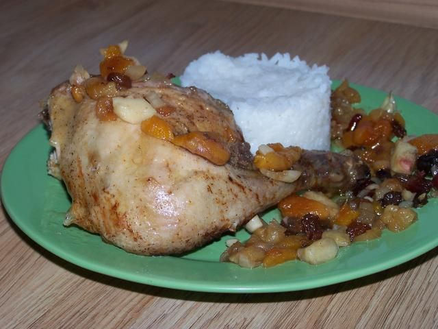 Kurczak z bakaliami