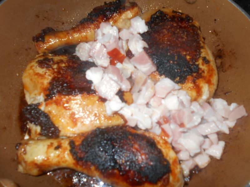 Kurczak z boczkiem, cebulą i teriyaki