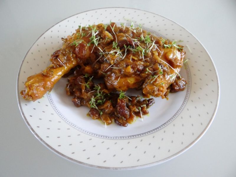 Kurczak z chilli i rodzynkami