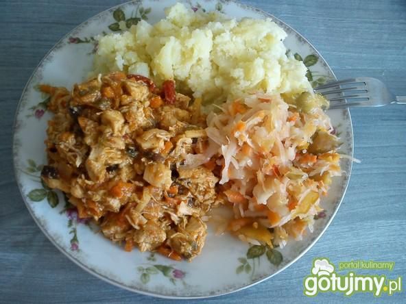 Kurczak z chińskimi warzywami Kurczak z chińskimi warzywami