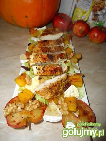 Kurczak z dynią na jesiennej sałatce