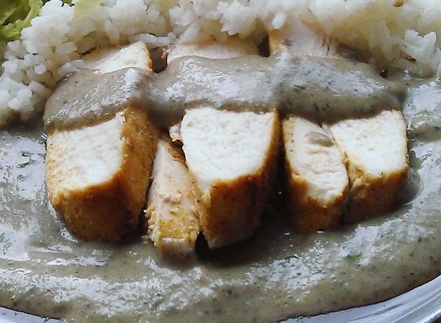 Kurczak z kremem pieczarkowo - pietruszkowym