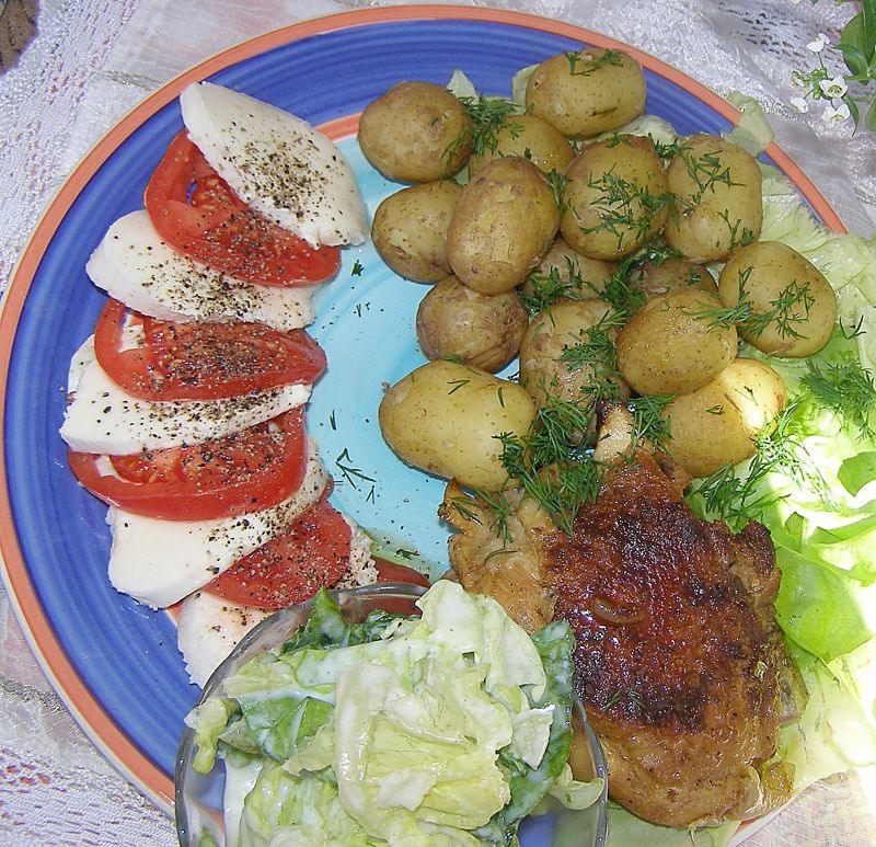 Kurczak z młodymi ziemniakami