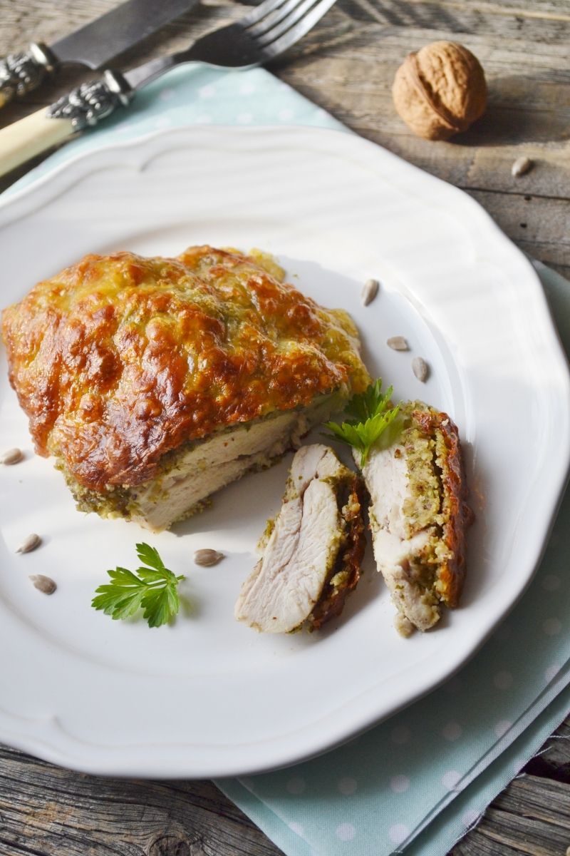 Kurczak z mozarellą i orzechami 