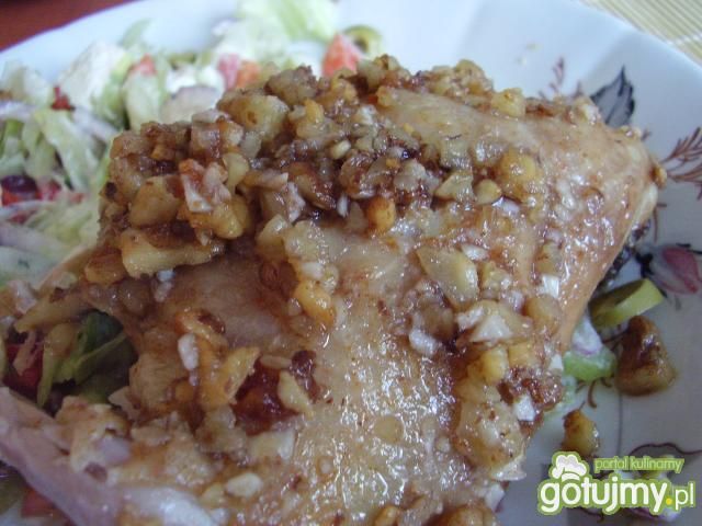 Kurczak z orzechami i kardamonem