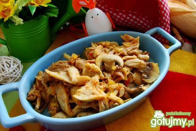 Kurczak z pieczarkami i cebulką Kurczak z pieczarkami i cebulką