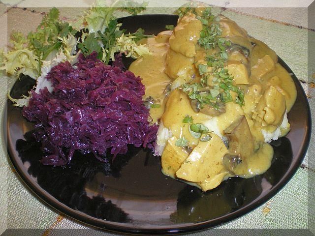 Kurczak z pieczarkami w sosie kurkumowym Kurczak z pieczarkami w sosie kurkumowym