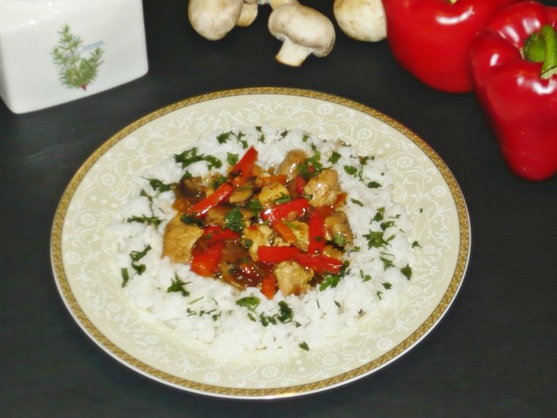 Kurczak z pieczarkami w sosie słodko - kwaśnym
