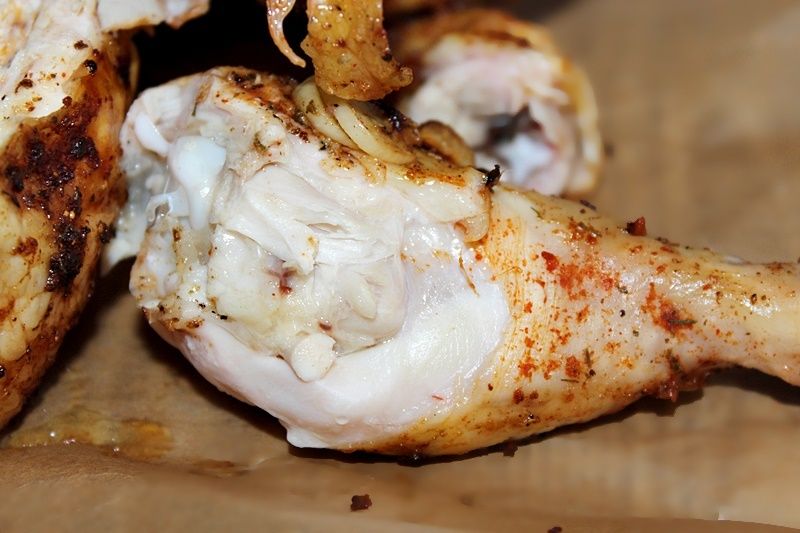 Kurczak z solanki pieczony w całości na ruszcie  Kurczak z solanki pieczony w całości na ruszcie