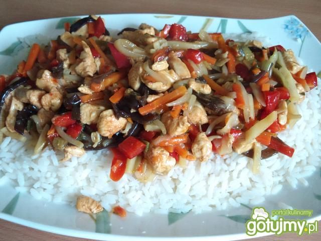 Kurczak z warzywami prawie po chińsku
