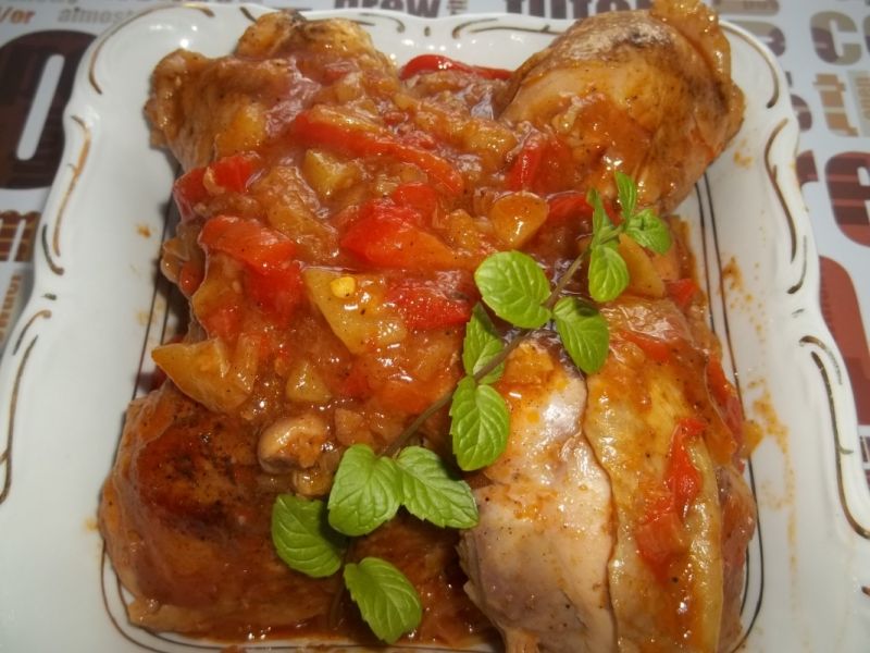 Kurczak z warzywami w sosie