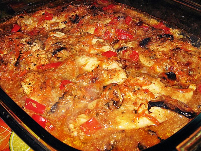Kurczak z warzywami w zupie cebulowej i borowikowe Kurczak z warzywami w zupie cebulowej i borowikowe