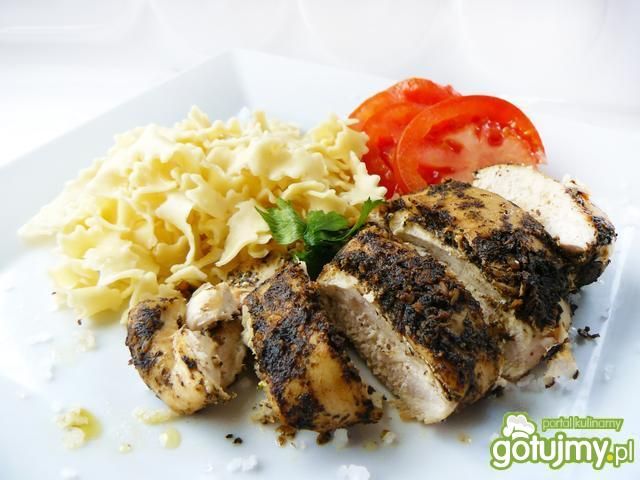 Kurczak zapiekany w bazyliowym pesto