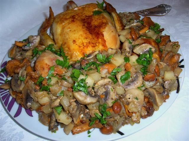 Kurczak złocisty z jarzynką z grzybów 